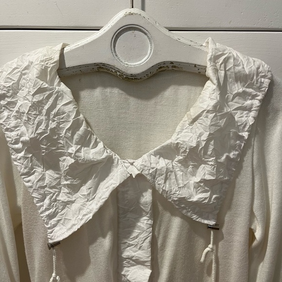 🤍Unbranded off-white tunic with unique crinkled fabric , estimated size S/M. - Picture 6 of 8